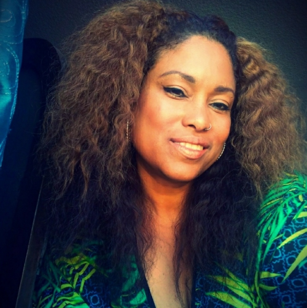 Meet your Posher, Bright